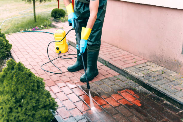 Why Choose Our Certified Pressure Washing Experts for Your Project Needs in Houston, MO?